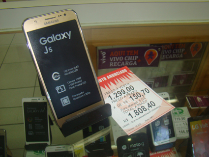 Celulares sempre s‹o boas op›es. Esse Galaxy J5 Ž um dos produtos em promo‹o que podem ser conferidos
