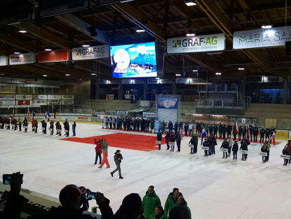 Ontem à noite, no distrito Ritten, foi realizada a solenidade de abertura do Mundial de Eisstocksport