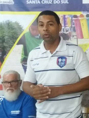 Cleber Pereira, presidente e técnico da Assaf