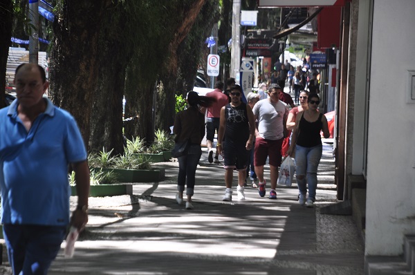 Aumento nas contratações mostram uma reação da economia