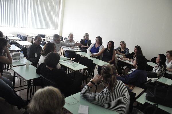  O secretário estadual de Educação, Ronald Krummenauer ouviu as demandas das escolas