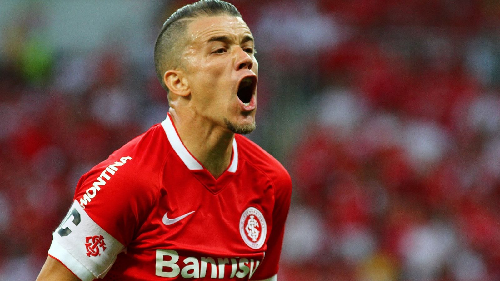 Após sete anos e meio de Internacional, D'Alessandro retorna ao River Plate