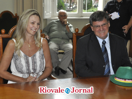 Djalmar Marquardt e Andréia Mundstock lideram a 33ª Oktoberfest