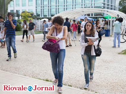 Milhões de estudantes de em todo o país fizeram as provas do Exame Nacional do Ensino Médio em 2016 