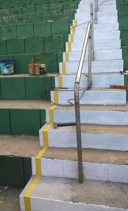 Escadas e corrimãos já estão sendo colocados nos Eucaliptos