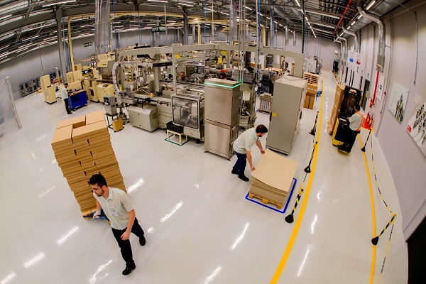 Foram investidos R$ 85 milhões para que a primeira fábrica da JTI na América Latina ganhasse vida