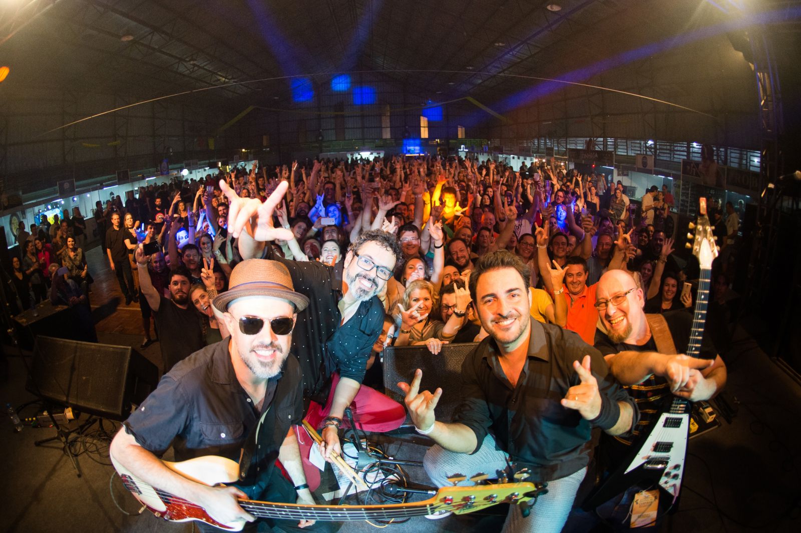 Festival da Cerveja contou com shows de nove bandas