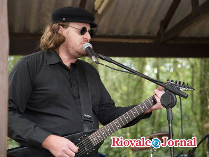 Finha, acompanhado dos Astronautas, realiza apresentação na tarde de hoje