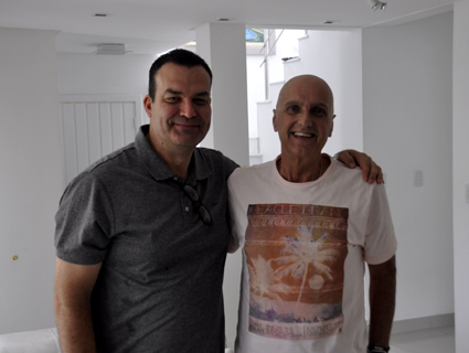 Flávio Davis, técnico principal da base do Minas Tênis, foi recebido em Santa Cruz por Gilmar Weis