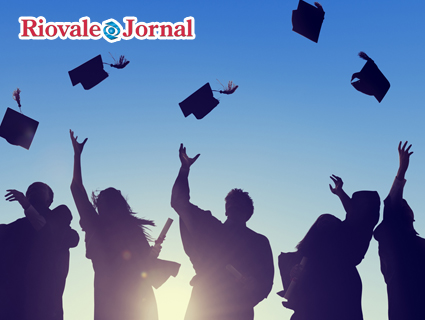 História de formaturas iniciou com a formação de 28 alunos do Curso de Ciências Contábeis, em 1967