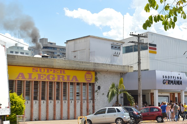 A parte interna do Shopping Germânia não foi atingida