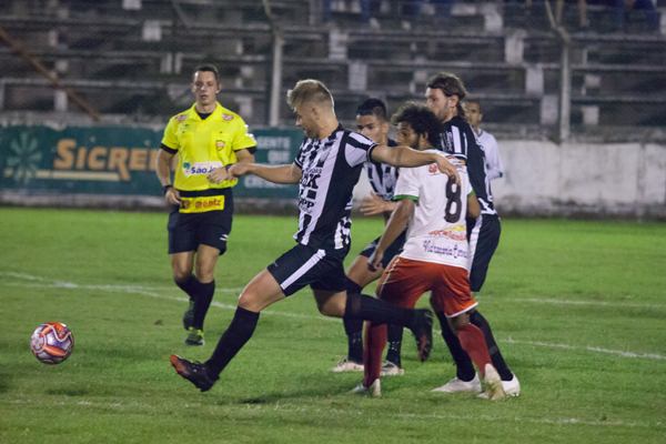 Santa Cruz vem de empate em casa contra o Nova Prata