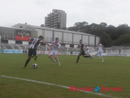 FC Santa Cruz perdeu em São Gabriel e segue em sexto lugar