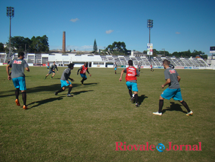 Santa Cruz se prepara para o jogo que vale a permanência
