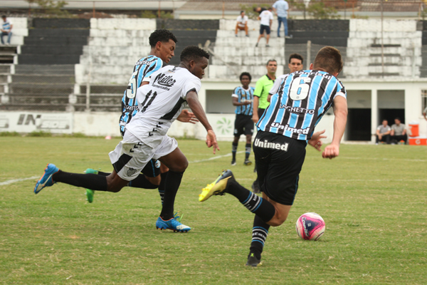 Santa Cruz vem de vitória por 3x1 sobre o Sub-20 do Grêmio