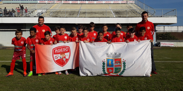 Categoria 2008 do Genoma goleou o Lajeadense por 9 a 0