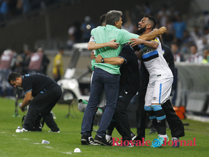 Grêmio festejou no Mineirão: agora é confirmar a vantagem e garantir primeiro título dentro da Arena