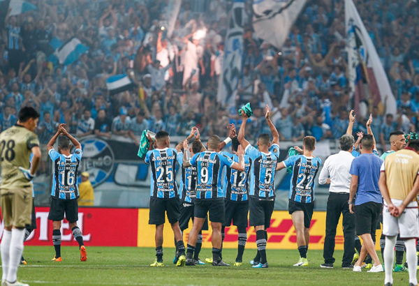 Em vantagem na decisão, Grêmio vai tentar a façanha na Argentina