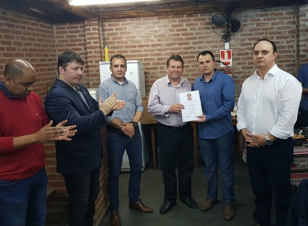 Membros da nova gestão receberam certificados