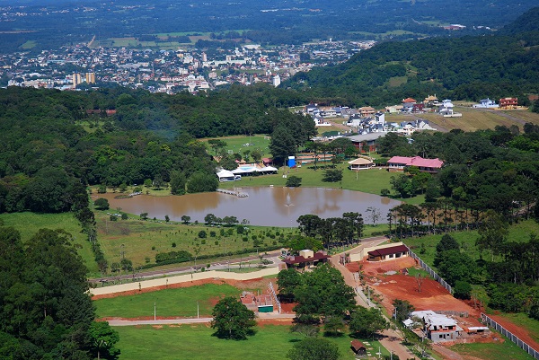 Espao de 14 hectares