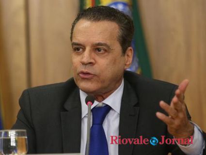 O agora ex-ministro Henrique Alves