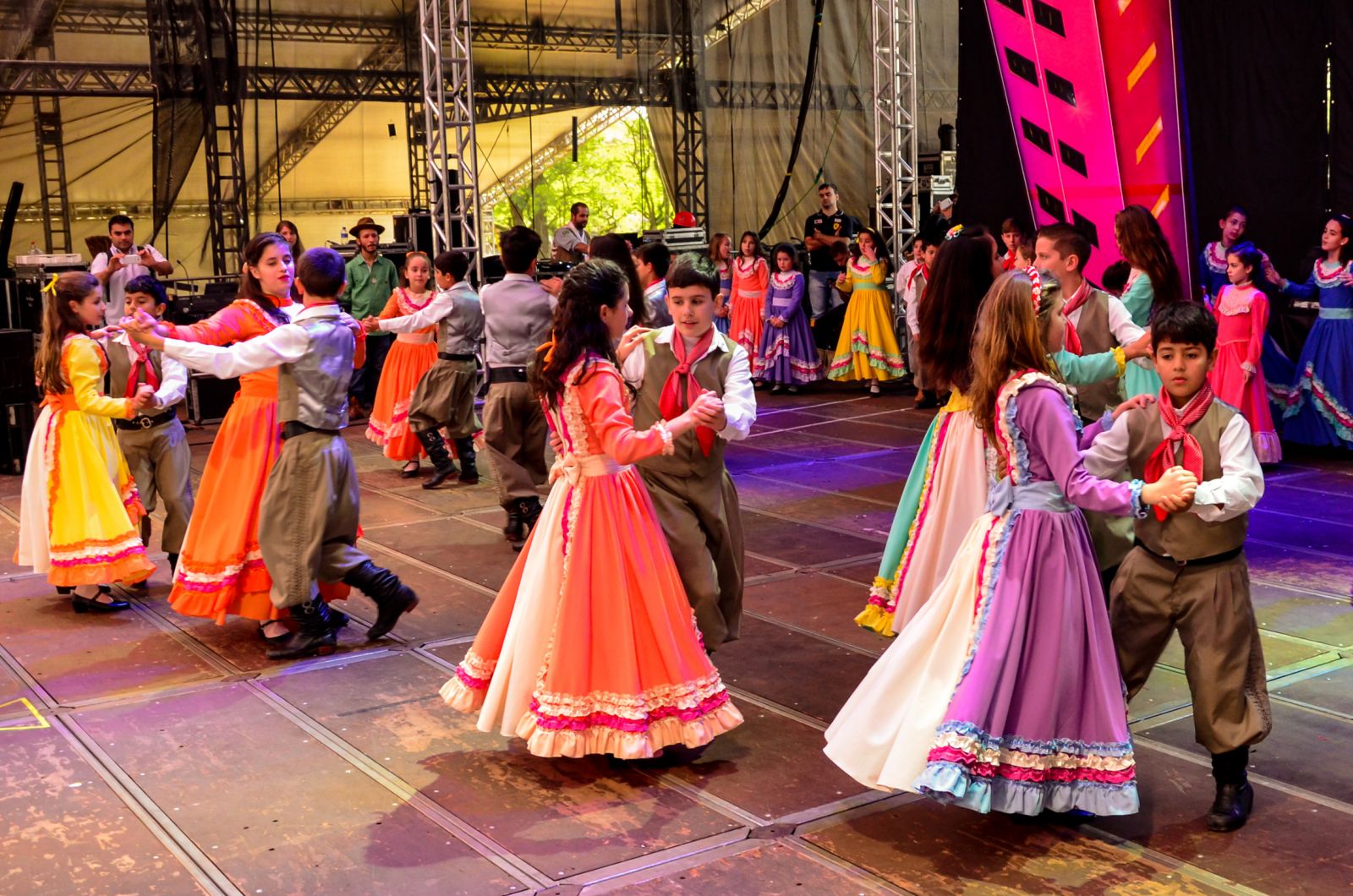 Danças gaúchas estiveram presentes em 2015 