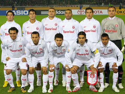 Campeões mundiais de 2006 deixaram um legado que deveria fortalecer o clube neste momento difícil