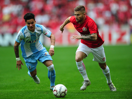 Eduardo Sasha vem sendo um jogador importante do ponto de vista tático no Internacional