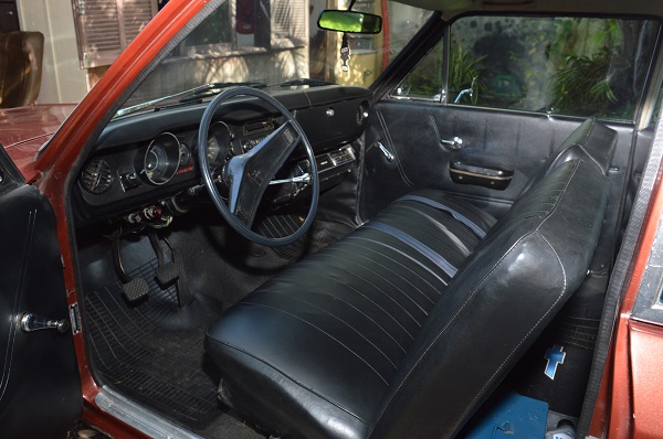 A parte interna do Opala Caravan est‡ impec‡vel