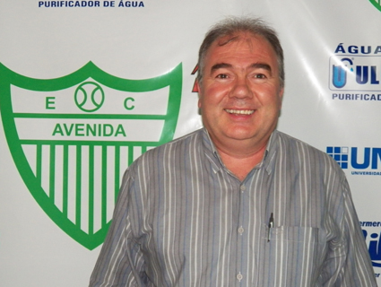 Jair Eich comanda o clube na Divisão de Acesso 2017