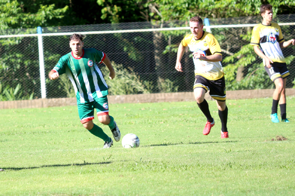 João Alves bateu o Pinheiral e assumiu liderança