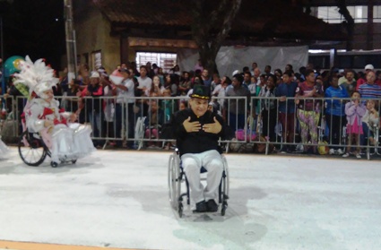 Unidos de Santa Cruz - O homenageado desfilou com a escola