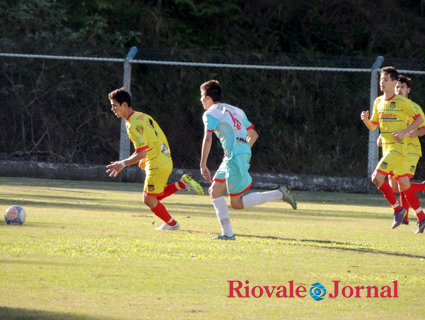 João Alves bateu o Linha Santa Cruz por 3x2 com gol nos acréscimos no Estádio Nascer do Sol