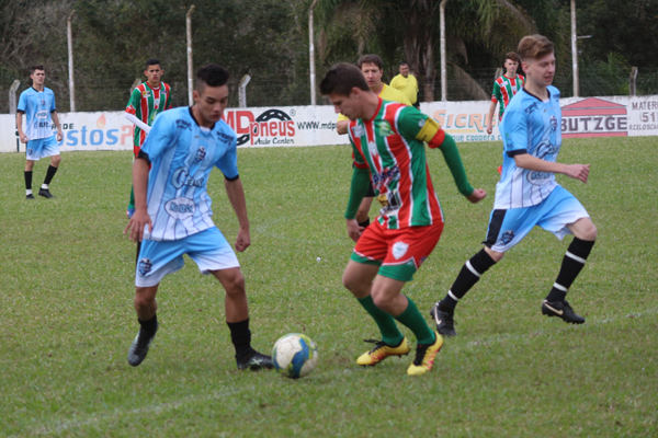 Bola rola neste domingo em Cerro Alegre para a definição dos semifinalistas 