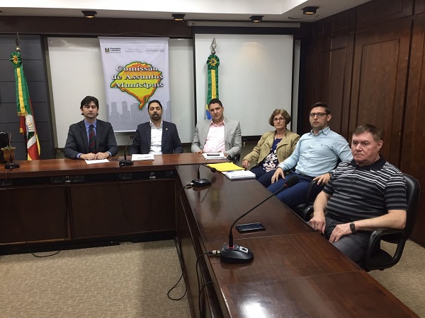 Vereador e seus assessores foi recebido na Casa Civil em Porto Alegre 