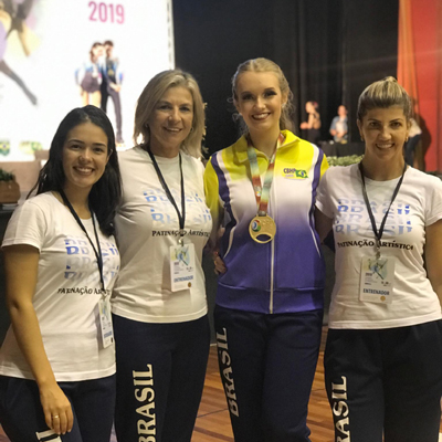 Letícia Borba, Regina Käfer, a campeã Lívia Heinen e Mariana Santos Vione
