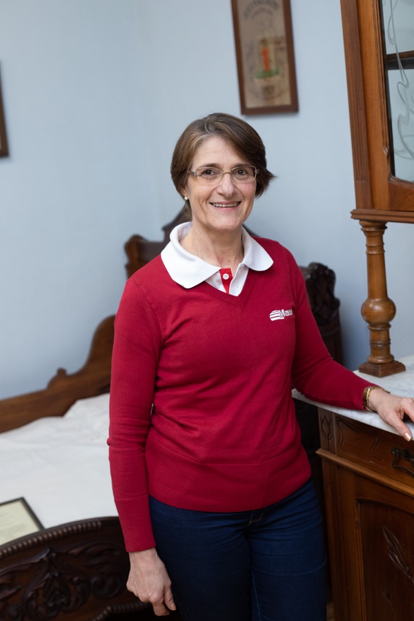 Maria Luiza Schuster, professora de Estudos Sociais e Hist—ria, especialista em Educa‹o, Patrim™nio Hist—rico Cultural e diretora do Museu do ColŽgio Mau‡