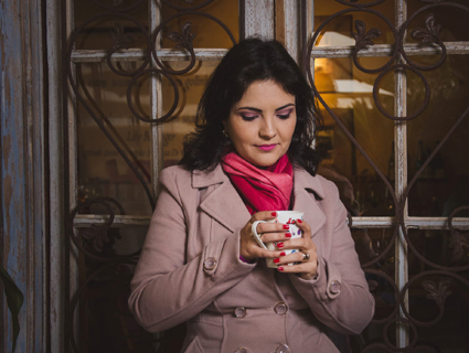 O fotógrafo Lucas Martin busca em seus registros traços delicados da beleza feminina 