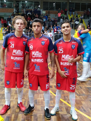 Lucas, Mica e Nicolas, os jovens pratas da casa na equipe adulta