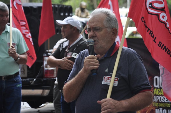 'Se a Reforma da Previdência for aprovada, muitas pessoas não conseguirão se aposentar, e isso é tirar direitos já conquistados', diz Afonso