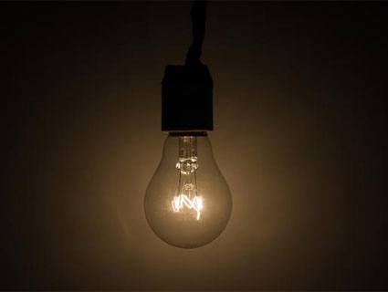 Proposta reduz o valor pago na cobranÃ§a extra, dos atuais R$ 5,50 para cada 100 quilowatts-hora consumidos, para R$ 4,50