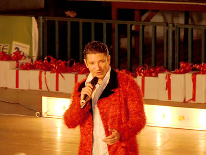 FlÃ¡vio Oliver embalou a mÃ¡gica noite de apresentaÃ§Ãµes do Clube de PatinaÃ§Ã£o Xlise