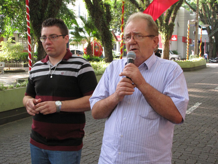 Presidente Afonso Schwengber e vice Marcos de Azeredo destacaram importÃ¢ncia de os comerciÃ¡rios se manterem unidos para a conquista de direitos 