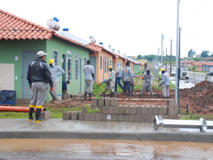 Na tarde dessa quarta-feira já havia uma equipe trabalhando para tentar resolver o problema de acúmulo de água