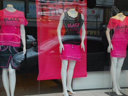 PromoÃ§Ãµes sÃ£o boas para o cliente e tambÃ©m para as lojas que podem esvaziar os estoques acumulados em tempos de crise