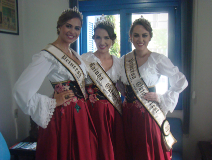 Soberanas passaram no Riovale Jornal para falar sobre a festa