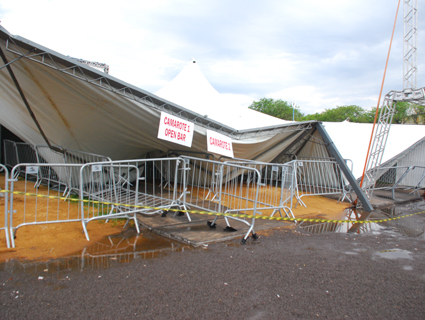 Arena de Shows foi um dos pontos mais danificados pela chuva