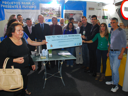 Cheque simbÃ³lico foi entregue na solenidade 