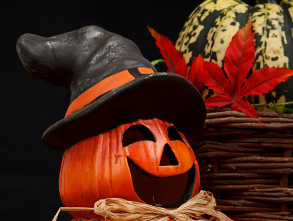 O hÃ¡bito de colocar uma vela dentro de uma abÃ³bora vem da Irlanda