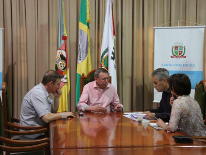 Prefeito Telmo Kirst anunciou na manhã desta segunda-feira, dia 31, novas medidas de economicidade